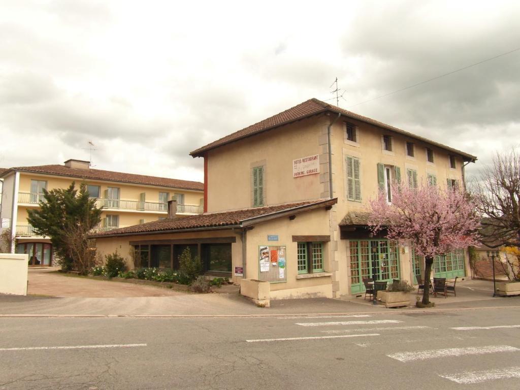 Hôtel Restaurant Le Périgord Maurs Extérieur photo
